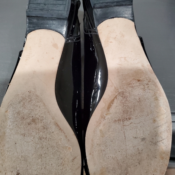 Stuart Weitzman Chitchat black patten leather open toe flats 6.5. - Picture 5 of 10